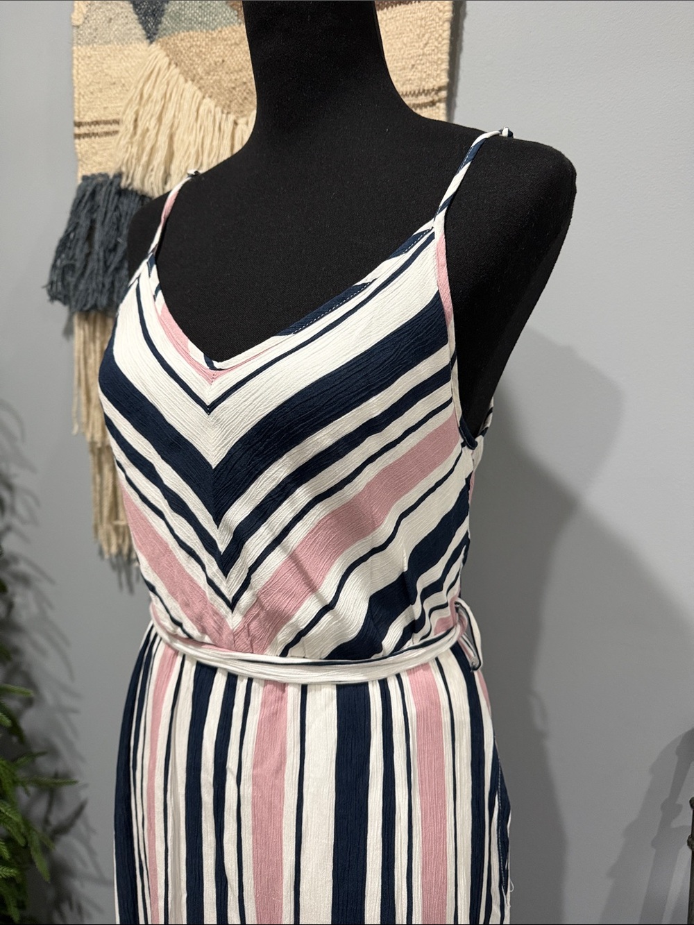 Davi & Dani Striped Boho Maxi Dress Lace Trim Tie Waist Size L - Picture 3 of 9